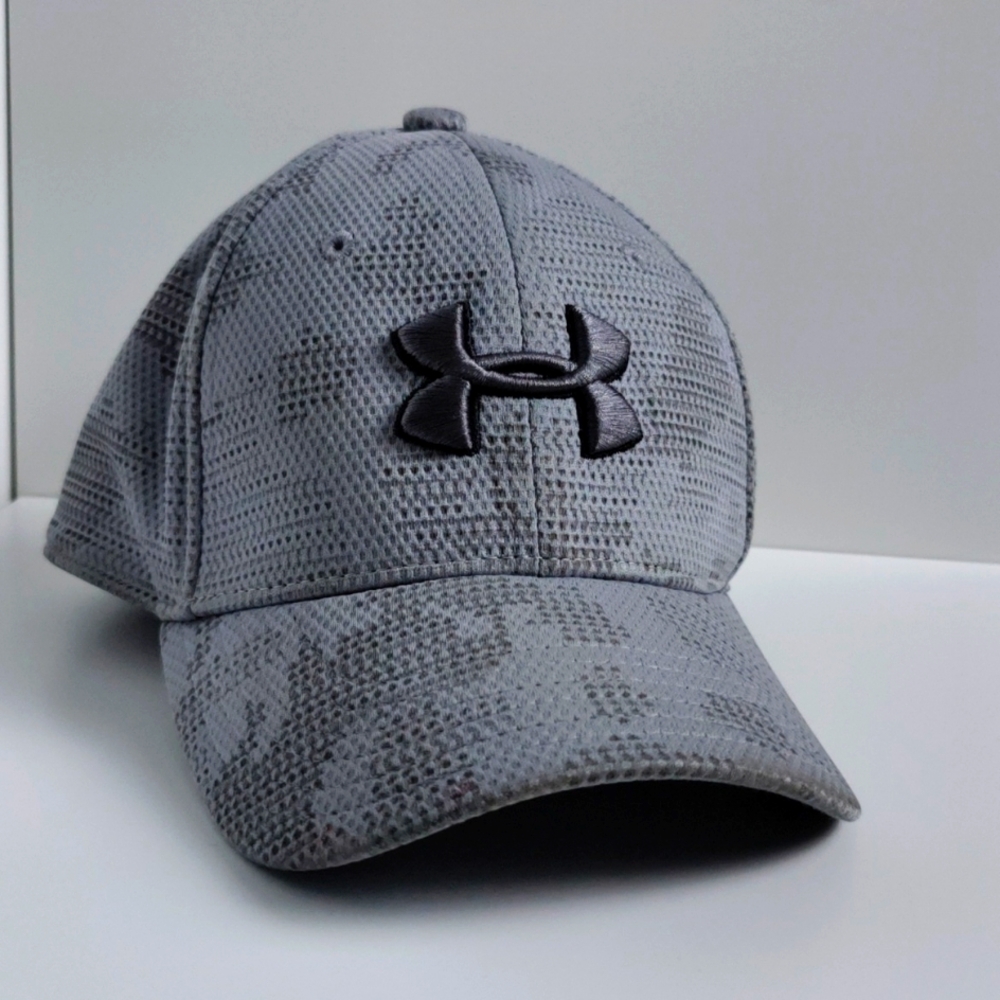 UNDER ARMOUR Grey W/Dark Grey Logo‎ Youth SM/MD